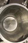 Used Precision Stainless Pressure Tank, 25 Liter (6 Gallon), 316L Stainless Steel, Vertical. 12
