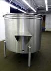Used Tank, Approximately 450 Gallons, 304 Stainless Steel, Vertical. Approximately 57