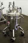 Used Stainless Fabrication Pressure Tank, 22.5 Gallon (85 Liter), 316L Stainless Steel, Vertical. 18