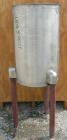Used United Utensils Tank, 30 Gallon, model VT-30, 304 stainless steel, vertical. 18