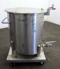 Used Water Cooling Corporation Tank, 100 Gallons, 304 Stainless Steel, Vertical. Approximately 31