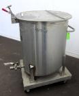 Used Water Cooling Corporation Tank, 100 Gallons, 304 Stainless Steel, Vertical. Approximately 31