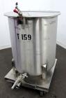 Used- Water Cooling Corporation Tank, 100 Gallon, 304 Stainless Steel, Vertical. Approximately 31