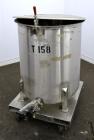 Used Water Cooling Corporation Tank, 100 Gallon, 304 Stainless Steel, Vertical. Approximately 31