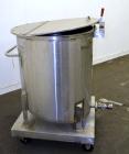 Used Water Cooling Corporation Tank, 100 Gallon, 304 Stainless Steel, Vertical. Approximately 31