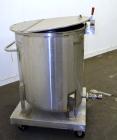 Used- Water Cooling Corporation Tank, 100 Gallon, 304 Stainless Steel, Vertical. Approximately 31