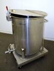 Used Water Cooling Corporation Tank, 100 Gallon, 304 Stainless Steel, Vertical. Approximately 31