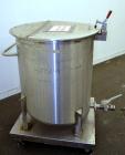 Used Water Cooling Corporation Tank, 100 Gallon, 304 Stainless Steel, Vertical. Approximately 31