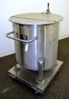 Used Water Cooling Corporation Tank, 100 Gallon, 304 Stainless Steel, Vertical. Approximately 31