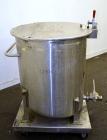 Used- Water Cooling Corporation Tank, 100 Gallon, 304 Stainless Steel, Vertical. Approximately 31