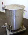 Used- Water Cooling Corporation Tank, 100 Gallon, 304 Stainless Steel, Vertical. Approximately 31