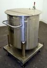 Used- Water Cooling Corporation Tank, 100 Gallon, 304 Stainless Steel, Vertical. Approximately 31