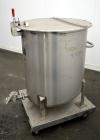 Used- Water Cooling Corporation Tank, 100 Gallon, 304 Stainless Steel, Vertical. Approximately 31