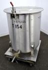Used Water Cooling Corporation Tank, 100 Gallon, 304 Stainless Steel, Vertical. Approximately 31