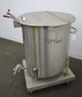 Used Water Cooling Corporation Tank, 100 Gallon, 304 Stainless Steel, Vertical. Approximately 31