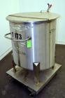 Used Water Cooling Corporation Tank, 100 Gallon, 304 Stainless Steel, Vertical. Approximately 31