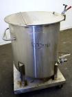 Used Water Cooling Corporation Tank, 100 Gallon, 304 Stainless Steel, Vertical. Approximately 31
