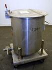 Used Water Cooling Corporation Tank, 100 Gallon, 304 Stainless Steel, Vertical. Approximately 31