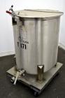 Used Water Cooling Corporation Tank, 100 Gallon, 304 Stainless Steel, Vertical. Approximately 31