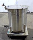 Used Water Cooling Corporation Tank, 100 Gallon, 304 Stainless Steel, Vertical. Approximately 31