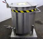 Used Water Cooling Corporation Tank, 100 Gallon, 304 Stainless Steel, Vertical. Approximately 31
