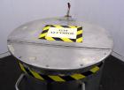 Used Water Cooling Corporation Tank, 100 Gallon, 304 Stainless Steel, Vertical. Approximately 31