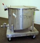 Used Water Cooling Corporation Tank, 60 Gallon, 304 Stainless Steel, Vertical. Approximately 30-1/2