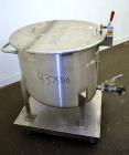 Used Water Cooling Corporation Tank, 60 Gallon, 304 Stainless Steel, Vertical. Approximately 30-1/2