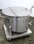 Used Water Cooling Corporation Tank, 60 Gallons, 304 Stainless Steel, Vertical. Approximately 30-1/2