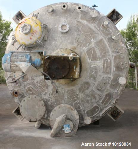 Used 3,000 Gallon Vertical Stainless Steel Jacketed Mix Tank. 108" diameter x 74" straight side dished top and bottom. 316 stainless steel tank with Chemineer agitator. Unit has 3" half pipe jacketed...