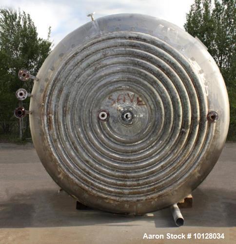 Used 3,000 Gallon Vertical Stainless Steel Jacketed Mix Tank. 108" diameter x 74" straight side dished top and bottom. 316 stainless steel tank with Chemineer agitator. Unit has 3" half pipe jacketed...