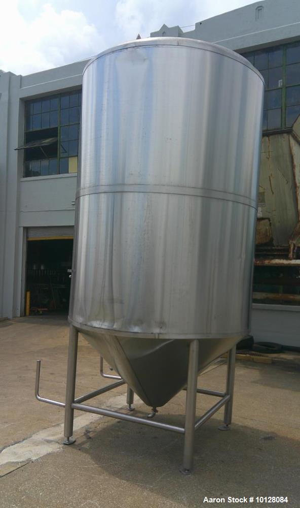 Used 2,000 Gallon SS Vertical Jacketed Tank – Cone Bottom, Dished Top, Manway, Modern Brewing