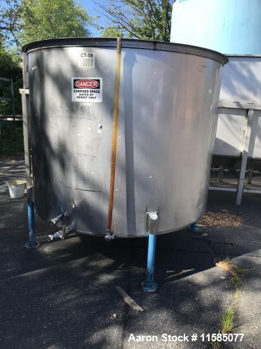 Used-1000 Gallon (approximately) Vertical Stainless Steel Tank
