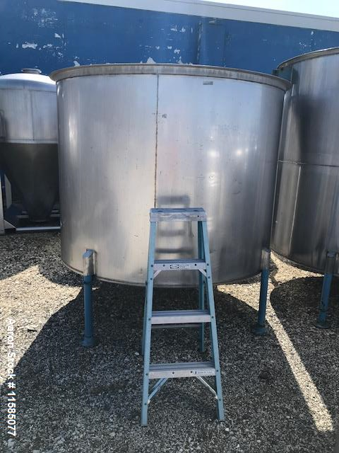 Used-1000 Gallon (approximately) Vertical Stainless Steel Tank