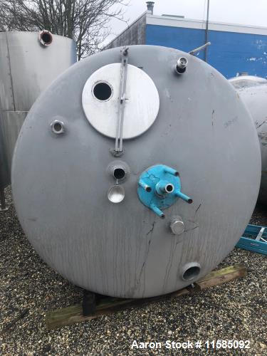 Used-Approximately 1500 Gallon Vertical Stainless Steel Food Grade Mix Tank