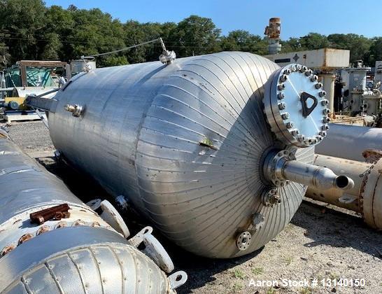 ExceleTech Inc. Approximately 2500 Gallon 304 Stainless Steel Vertical Pre
