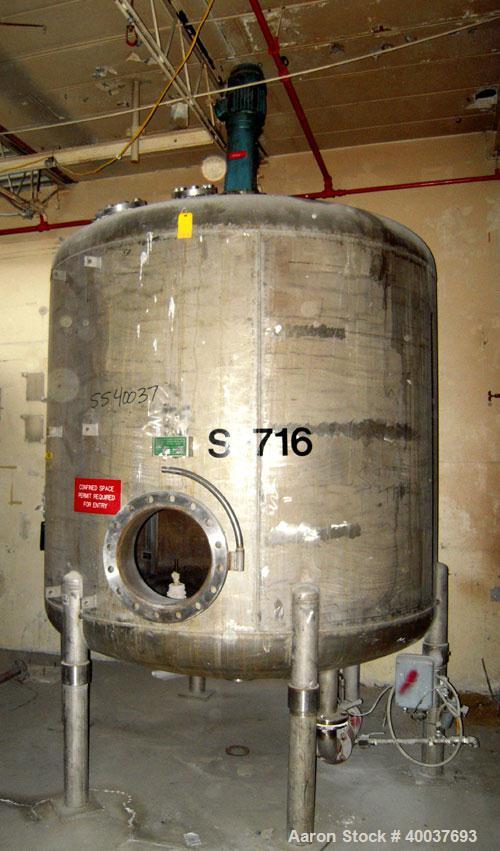 Used P.X. Engineering Tank, 2000 gallon, Stainless steel, Vertical. Approximately 84" diameter x 72" straight side, dished top and bottom. Top entering Cleveland agitator, model FGBS4, approximate 2"...