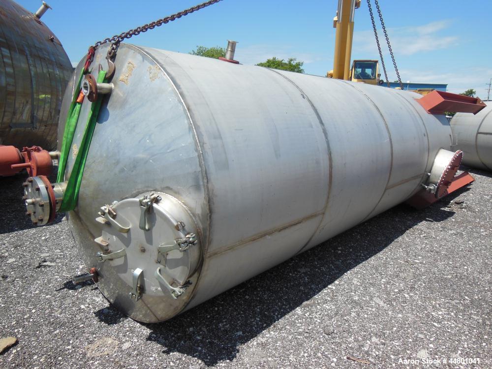 Used Par Piping & Fabrication Tank, 3500 Gallon, 304 Stainless Steel, Vertical. 72" Diameter x 192" straight side, coned top & bottom, (1) spray nozzle. Openings top 2", 3", 8", 19" man way with cove...