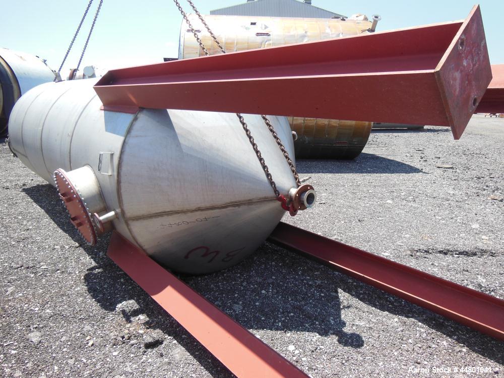 Used Par Piping & Fabrication Tank, 3500 Gallon, 304 Stainless Steel, Vertical. 72" Diameter x 192" straight side, coned top & bottom, (1) spray nozzle. Openings top 2", 3", 8", 19" man way with cove...