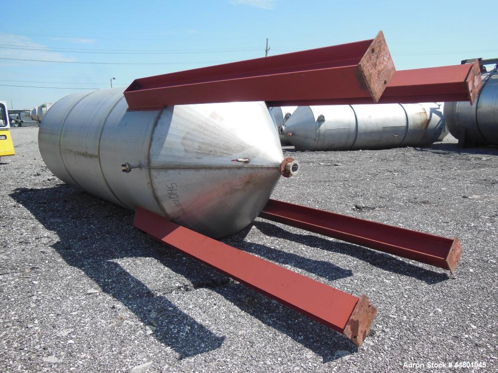 Used Par Piping & Fabrication Tank, 2500 Gallon, 321 Stainless Steel, Vertical. 72" Diameter x 144" straight side, coned top & bottom, (1) spray nozzle. Openings top (2) 2", 6", 19" man way with cove...