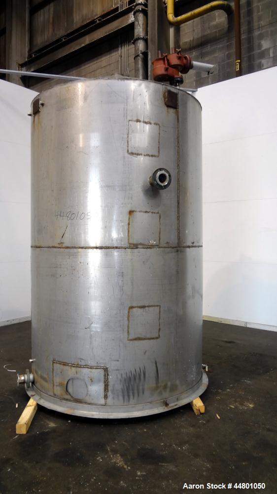 Used- Tank, 2300 Gallons, 304 Stainless Steel, Vertical. Approximately 76" diameter x 120" straight side, coned top, flat bo...