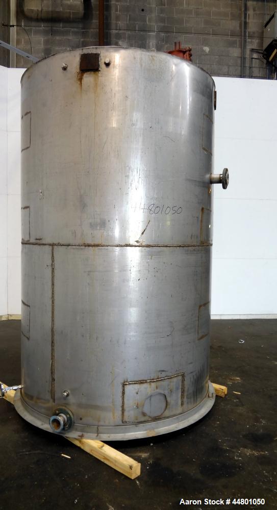 Used- Tank, 2300 Gallons, 304 Stainless Steel, Vertical. Approximately 76" diameter x 120" straight side, coned top, flat bo...