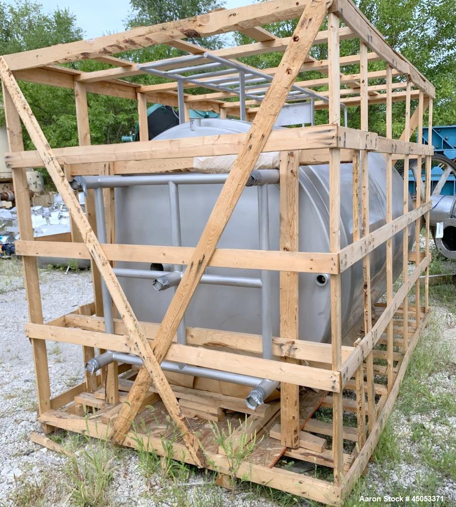 Unused- Schlueter Insulated 1,200 Gallon Tank, Stainless Steel, Vertical. Approximate 64" diameter x 87" straight side. Flat...