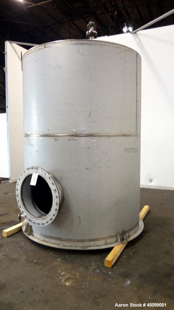 Used 2,000 Gallon Stainless Steel Tank