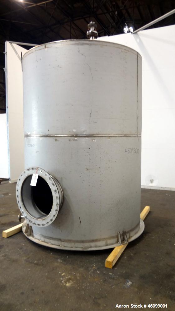 Used- 2,000 Gallon Stainless Steel Tank