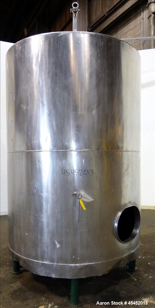 Used 1,500 Gallon Stainless Steel Tank