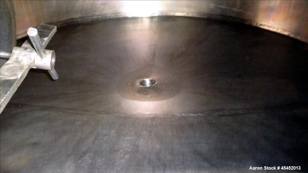 Used 1,500 Gallon Stainless Steel Tank