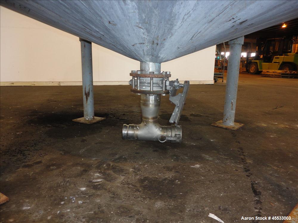 Used 1000 Gallon Stainless Steel Tank