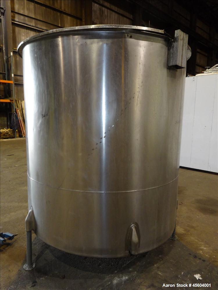 Used 1000 Gallon Stainless Steel Tank