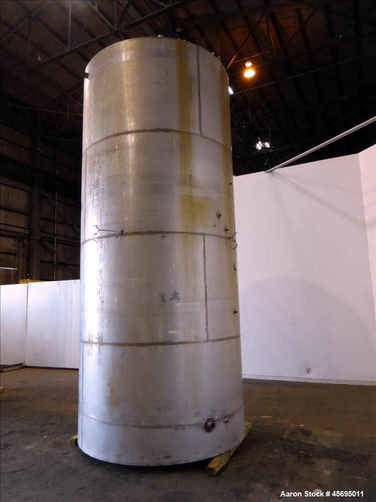 Used Tank, 4150 Gallon, 304 Stainless Steel, Vertical.